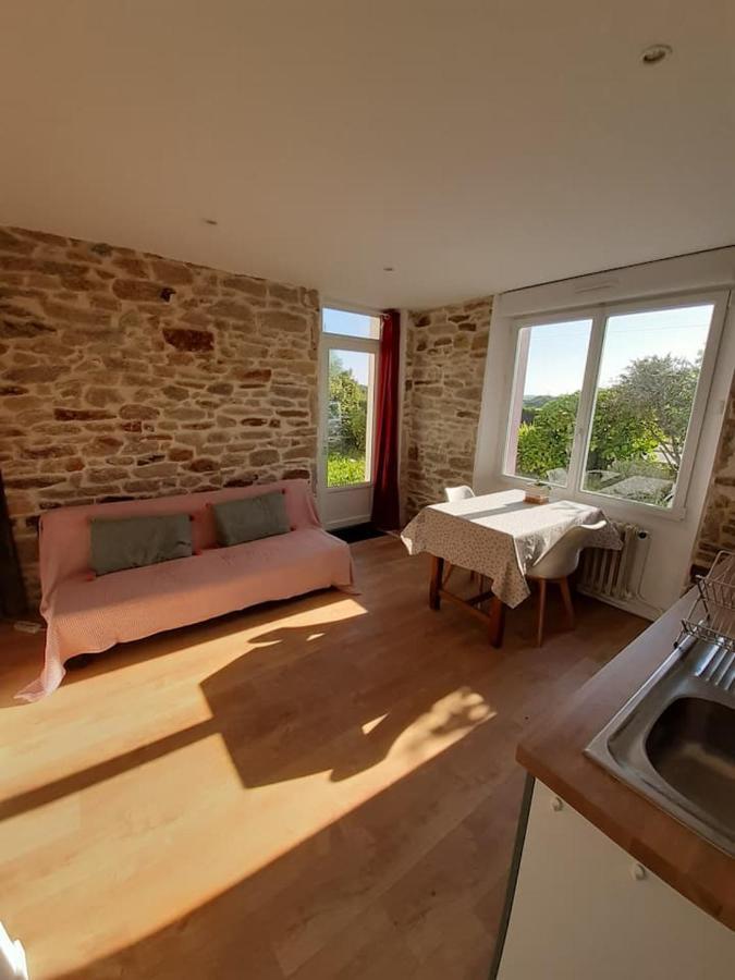 Superbe Studio, Avec Cuisine Et Espace Exterieur ปลูแกร์โน ภายนอก รูปภาพ