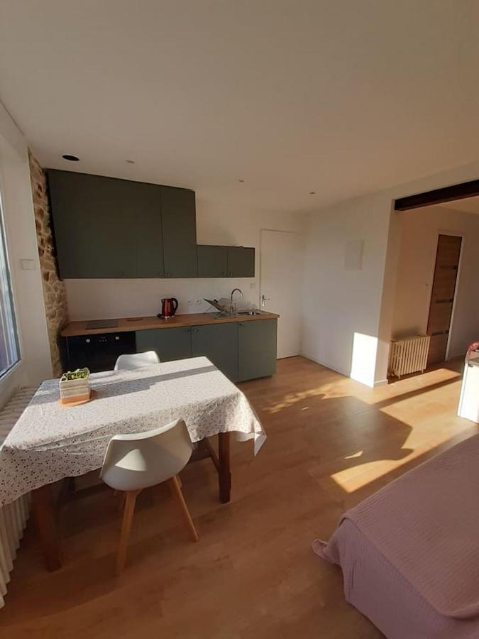 Superbe Studio, Avec Cuisine Et Espace Exterieur ปลูแกร์โน ภายนอก รูปภาพ