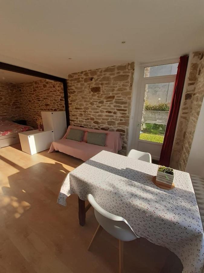Superbe Studio, Avec Cuisine Et Espace Exterieur ปลูแกร์โน ภายนอก รูปภาพ